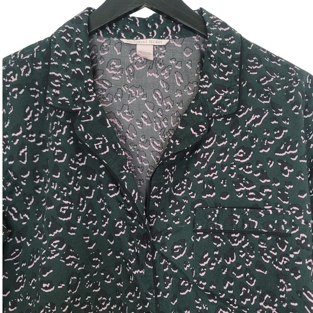 Victorias Secret Animal Print‎ Sleep Shirt Medium Green Button Up Lounge Comfy